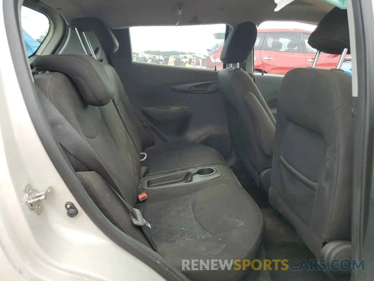 10 Photograph of a damaged car KL8CD6SA9LC439302 CHEVROLET SPARK 2020