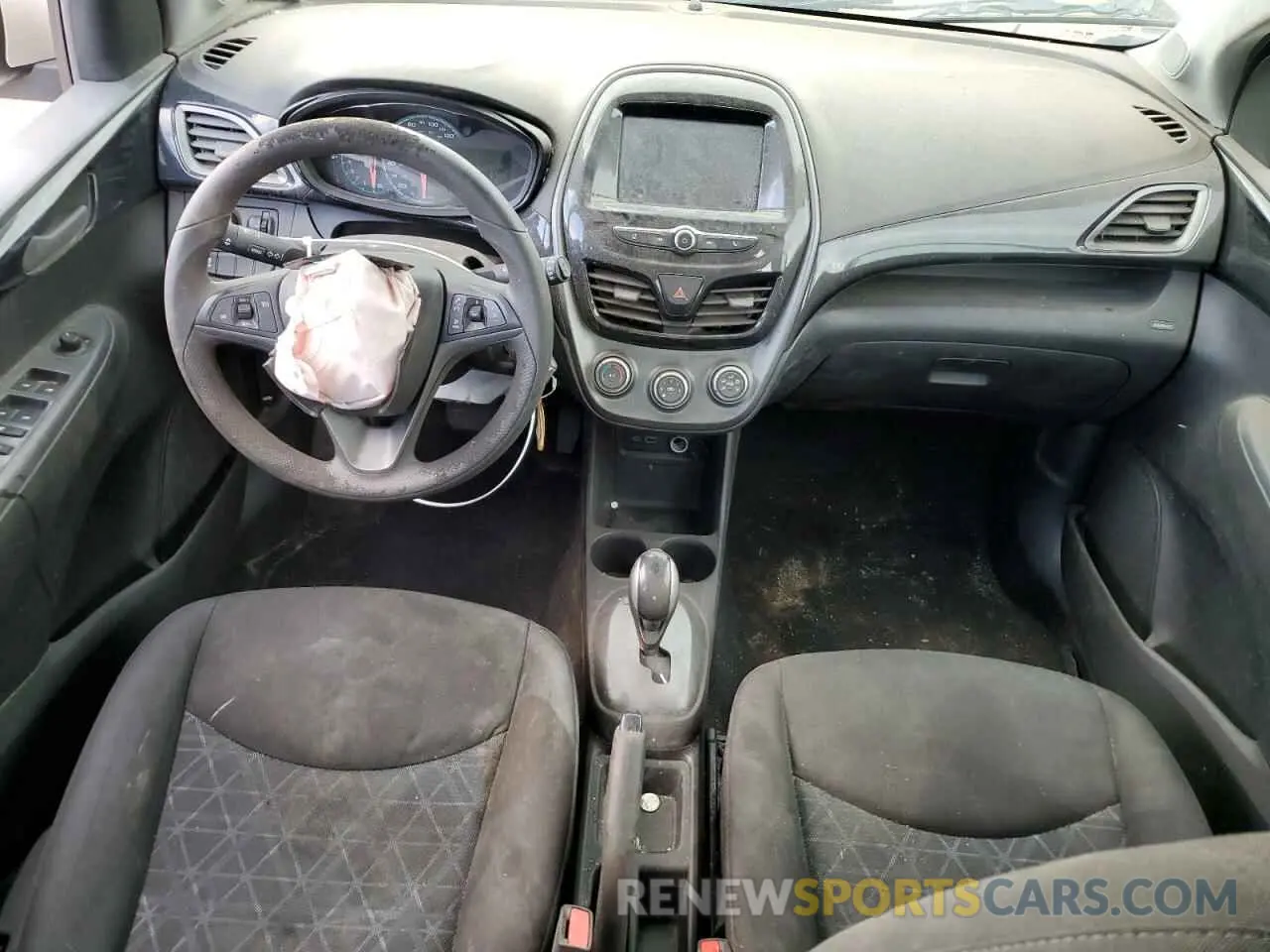 8 Photograph of a damaged car KL8CD6SA9LC439302 CHEVROLET SPARK 2020