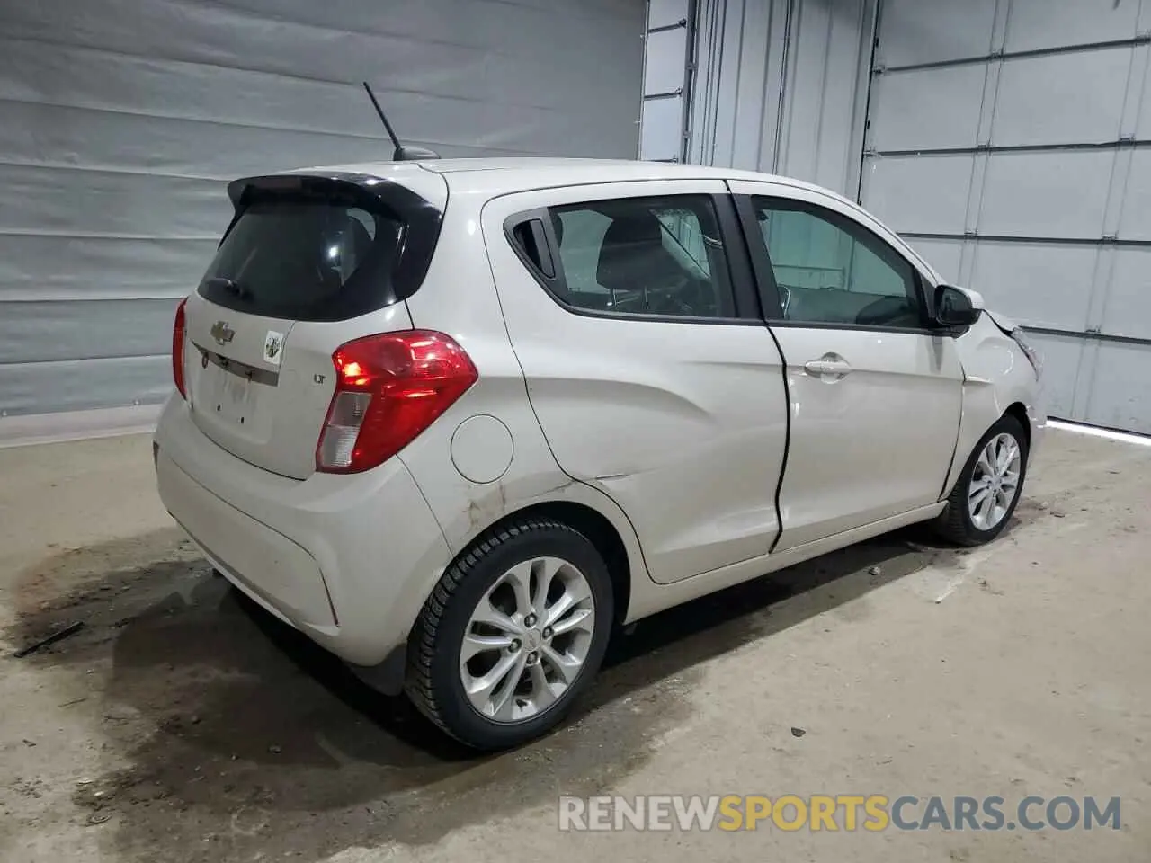 3 Photograph of a damaged car KL8CD6SA9LC465088 CHEVROLET SPARK 2020