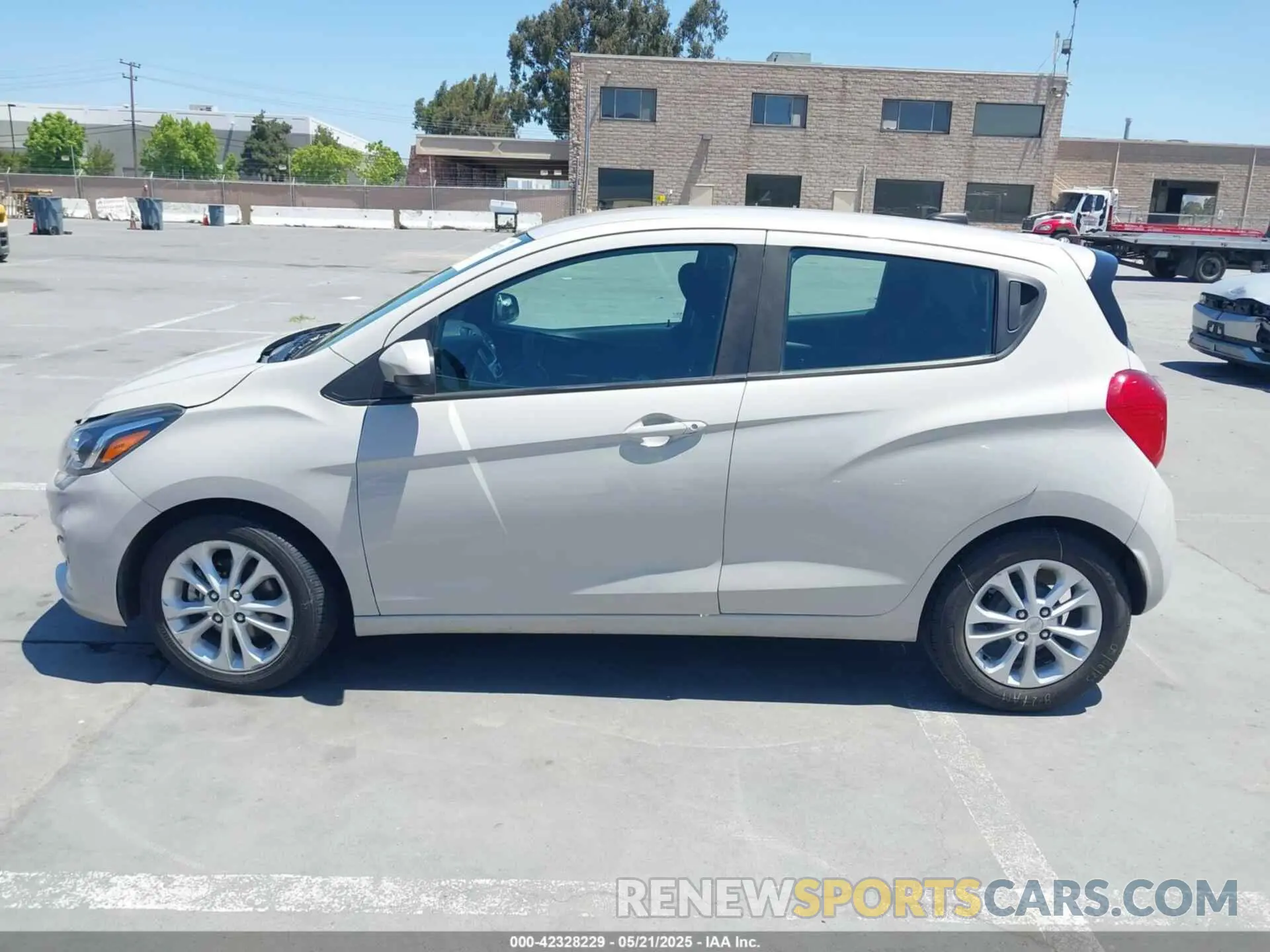 13 Photograph of a damaged car KL8CD6SAXLC430608 CHEVROLET SPARK 2020