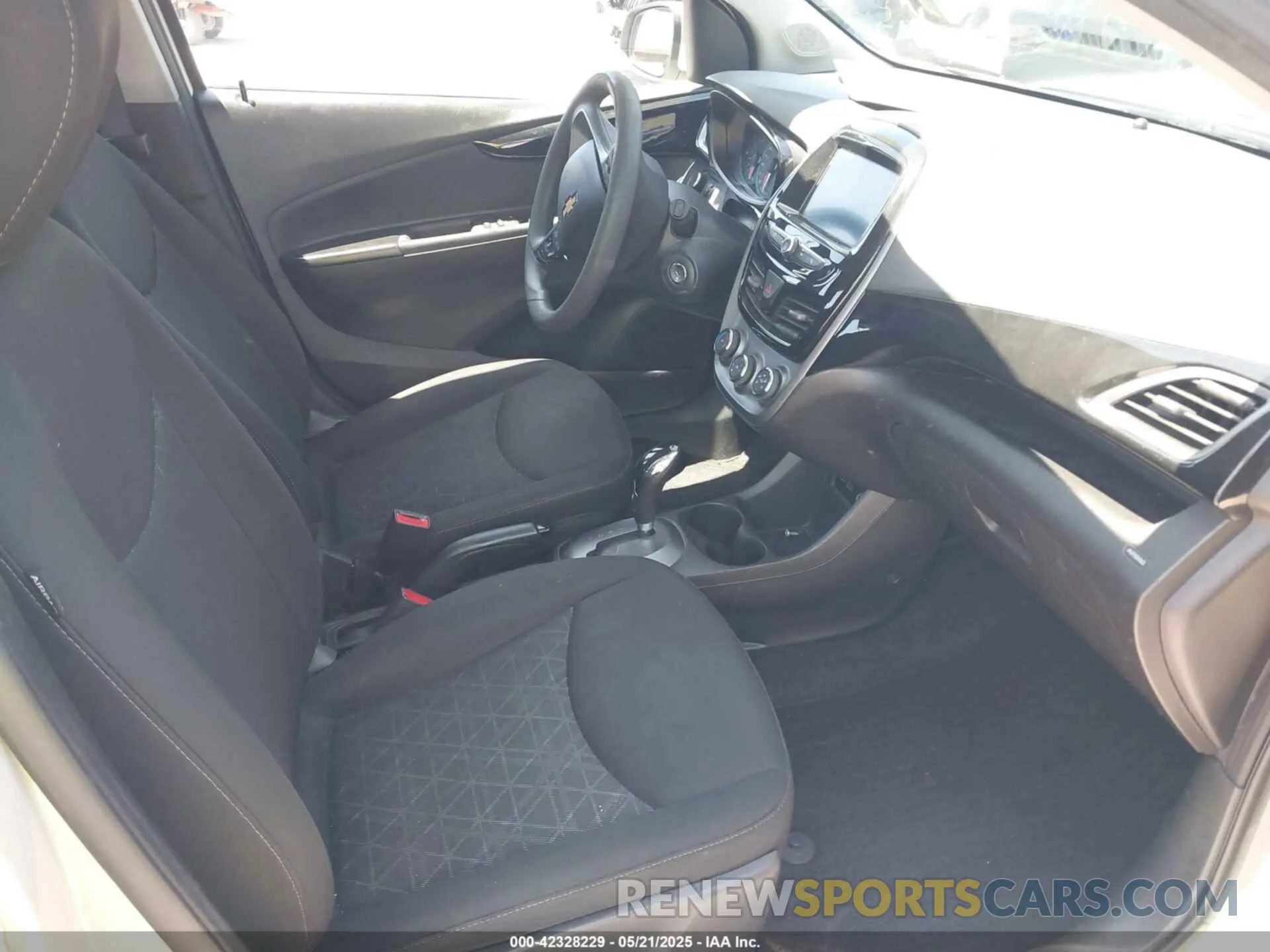 5 Photograph of a damaged car KL8CD6SAXLC430608 CHEVROLET SPARK 2020