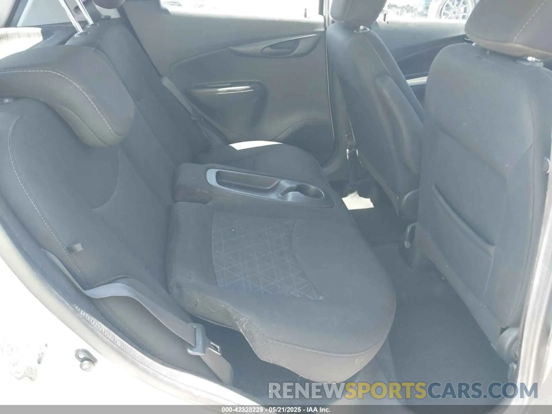 8 Photograph of a damaged car KL8CD6SAXLC430608 CHEVROLET SPARK 2020