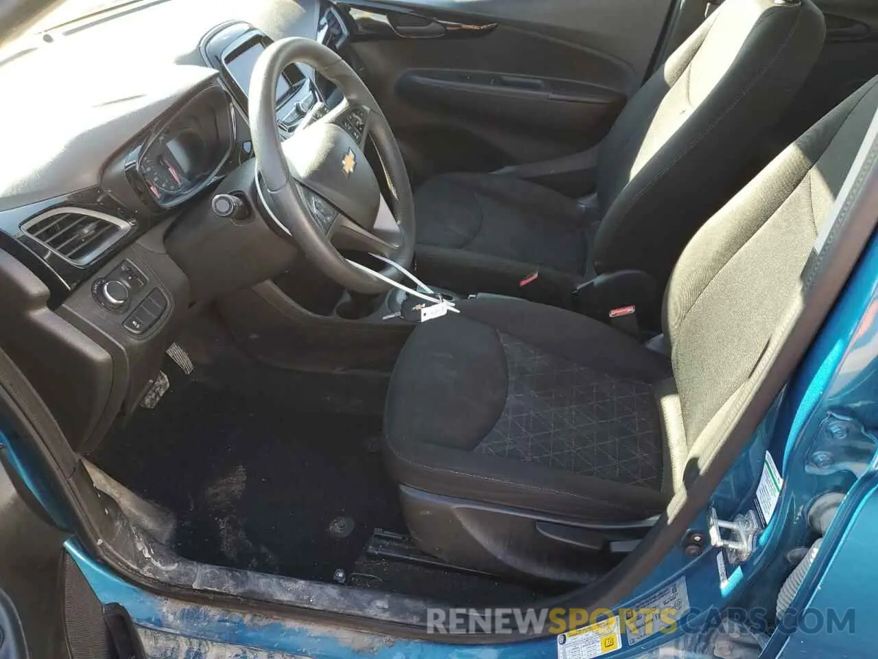 7 Photograph of a damaged car KL8CD6SAXLC466556 CHEVROLET SPARK 2020