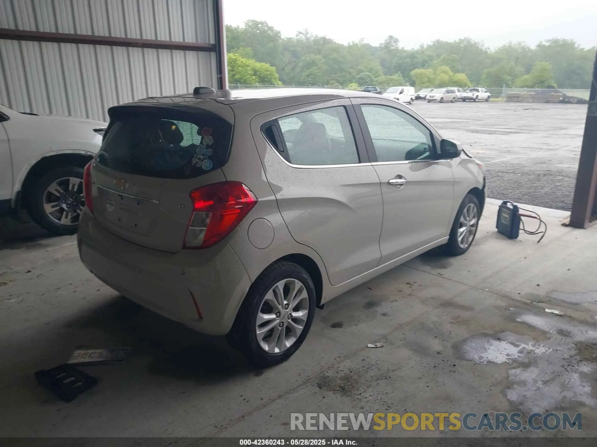 4 Photograph of a damaged car KL8CF6SA9LC429072 CHEVROLET SPARK 2020