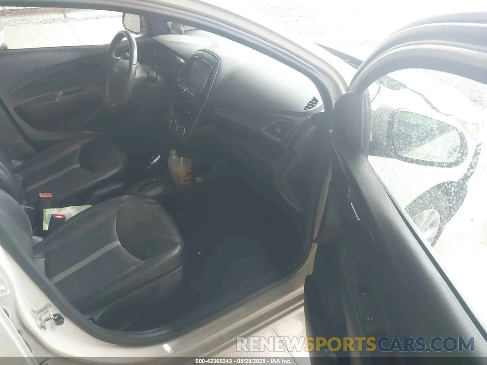 5 Photograph of a damaged car KL8CF6SA9LC429072 CHEVROLET SPARK 2020