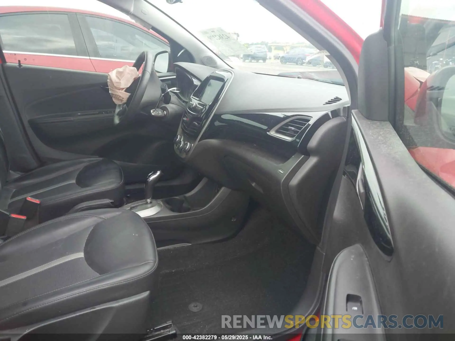 5 Photograph of a damaged car KL8CH6SA0LC414129 CHEVROLET SPARK 2020