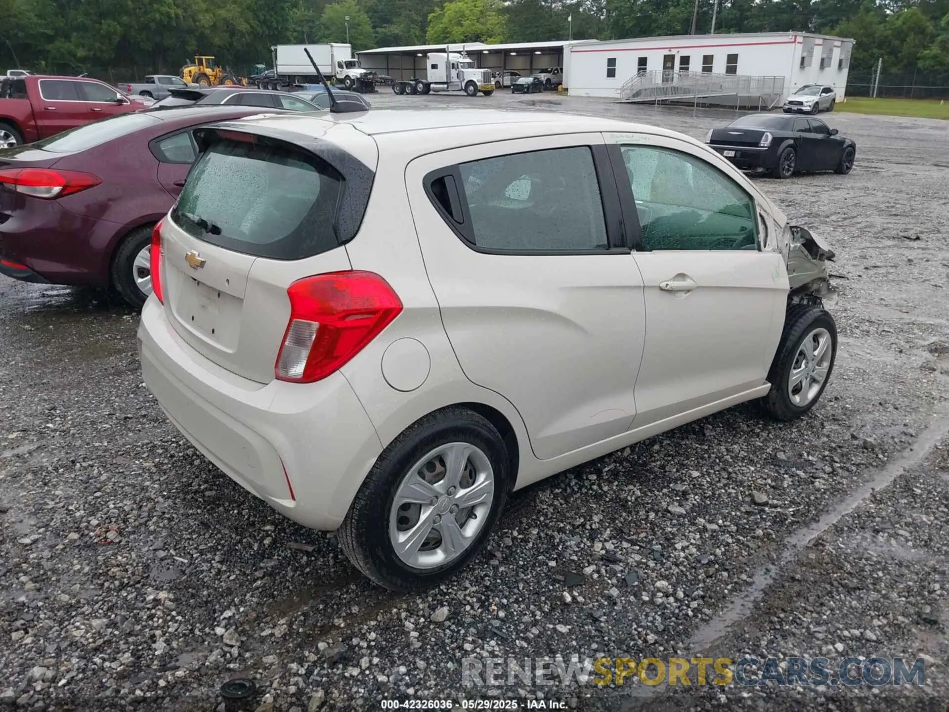 4 Photograph of a damaged car KL8CA6SA6MC736232 CHEVROLET SPARK 2021