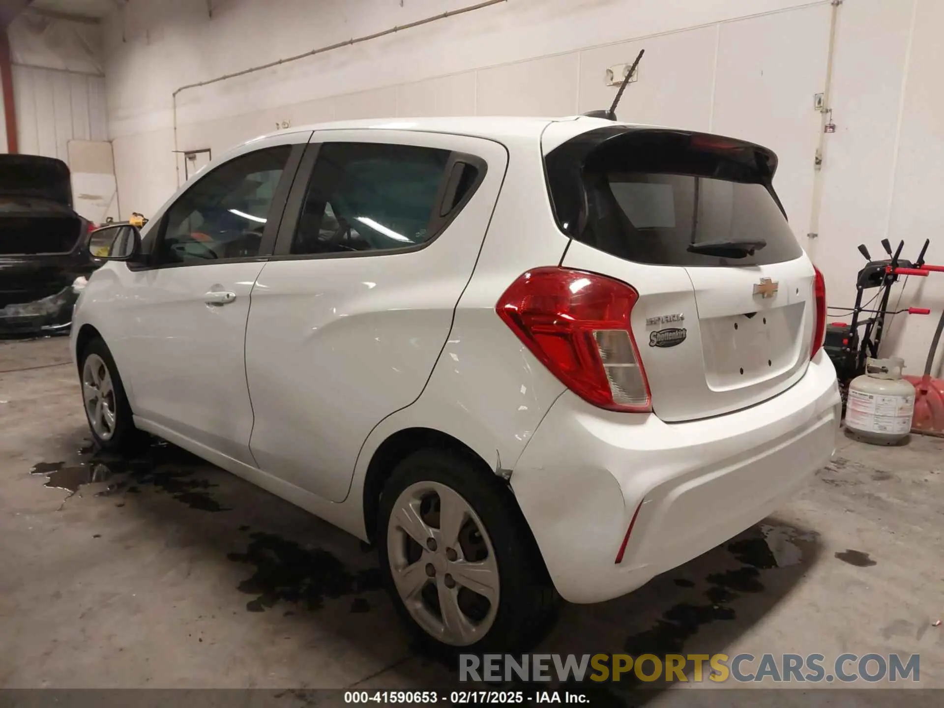 3 Photograph of a damaged car KL8CB6SA0MC740306 CHEVROLET SPARK 2021