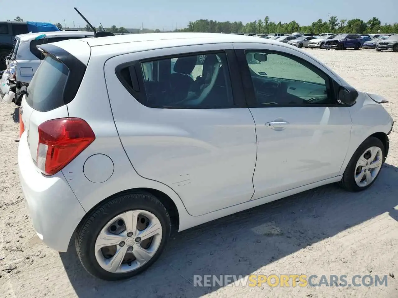 3 Photograph of a damaged car KL8CB6SA1MC228697 CHEVROLET SPARK 2021