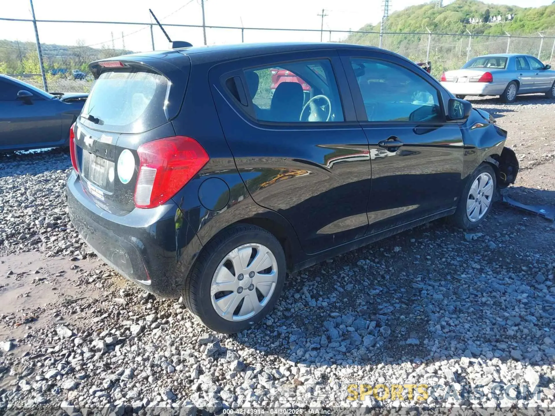 4 Photograph of a damaged car KL8CB6SA2MC224724 CHEVROLET SPARK 2021