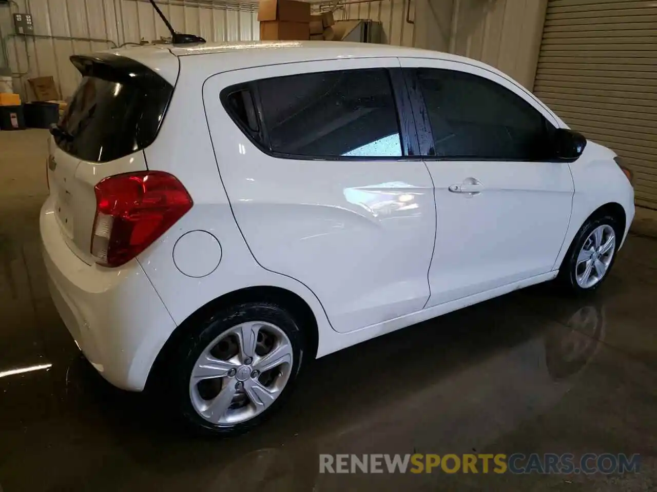 3 Photograph of a damaged car KL8CB6SA2MC729825 CHEVROLET SPARK 2021