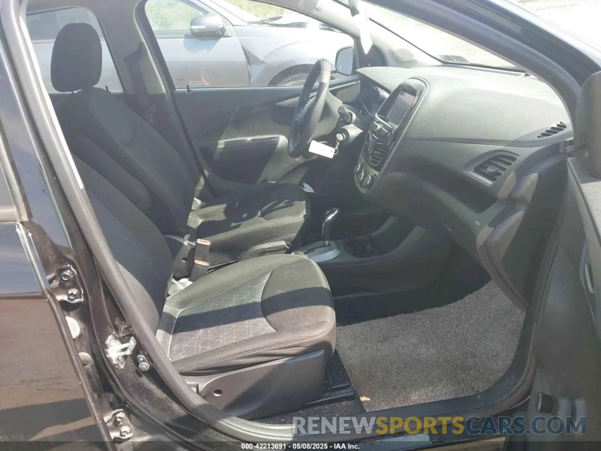 5 Photograph of a damaged car KL8CB6SA4MC711889 CHEVROLET SPARK 2021