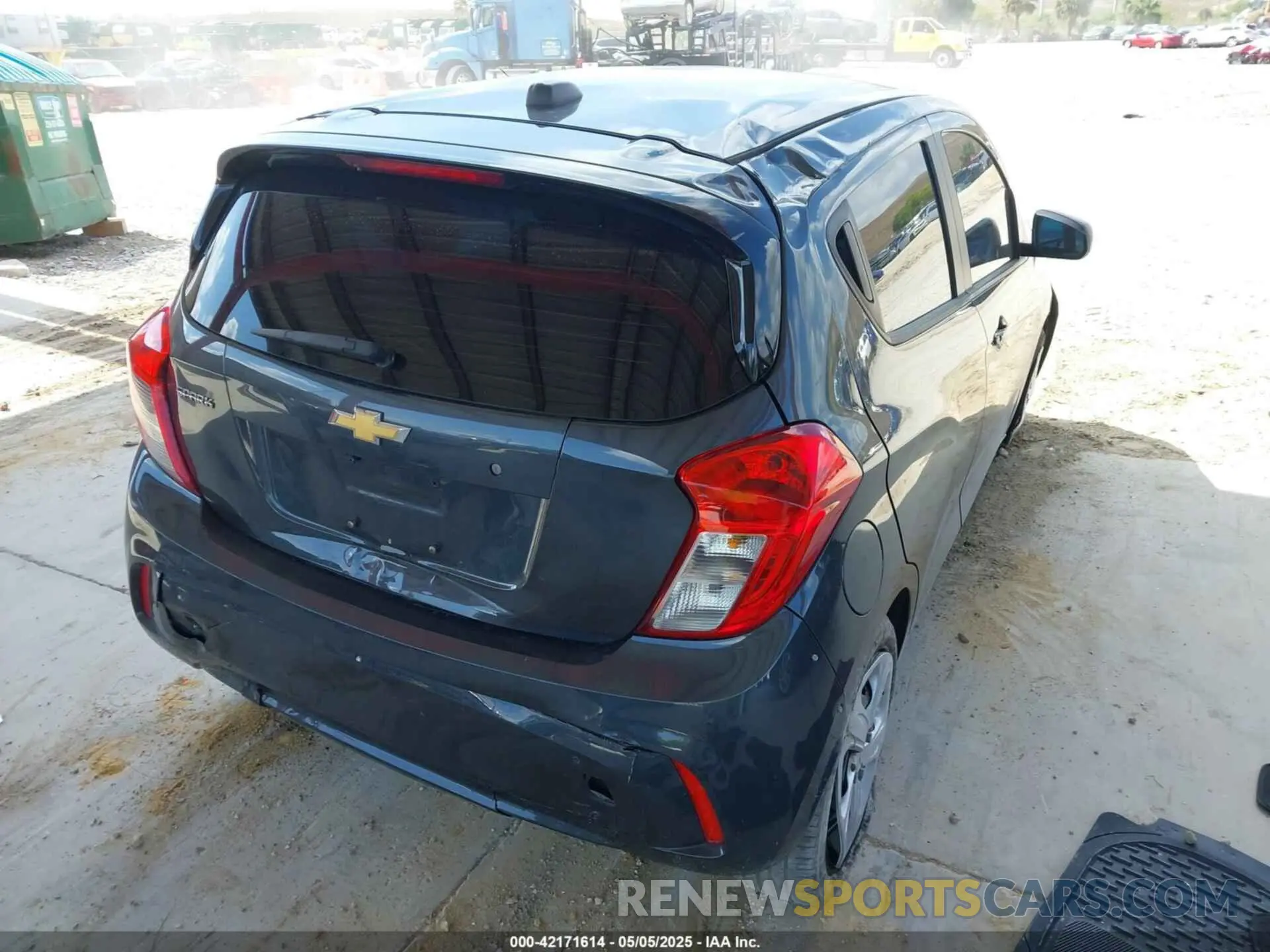 4 Photograph of a damaged car KL8CB6SA4MC718874 CHEVROLET SPARK 2021
