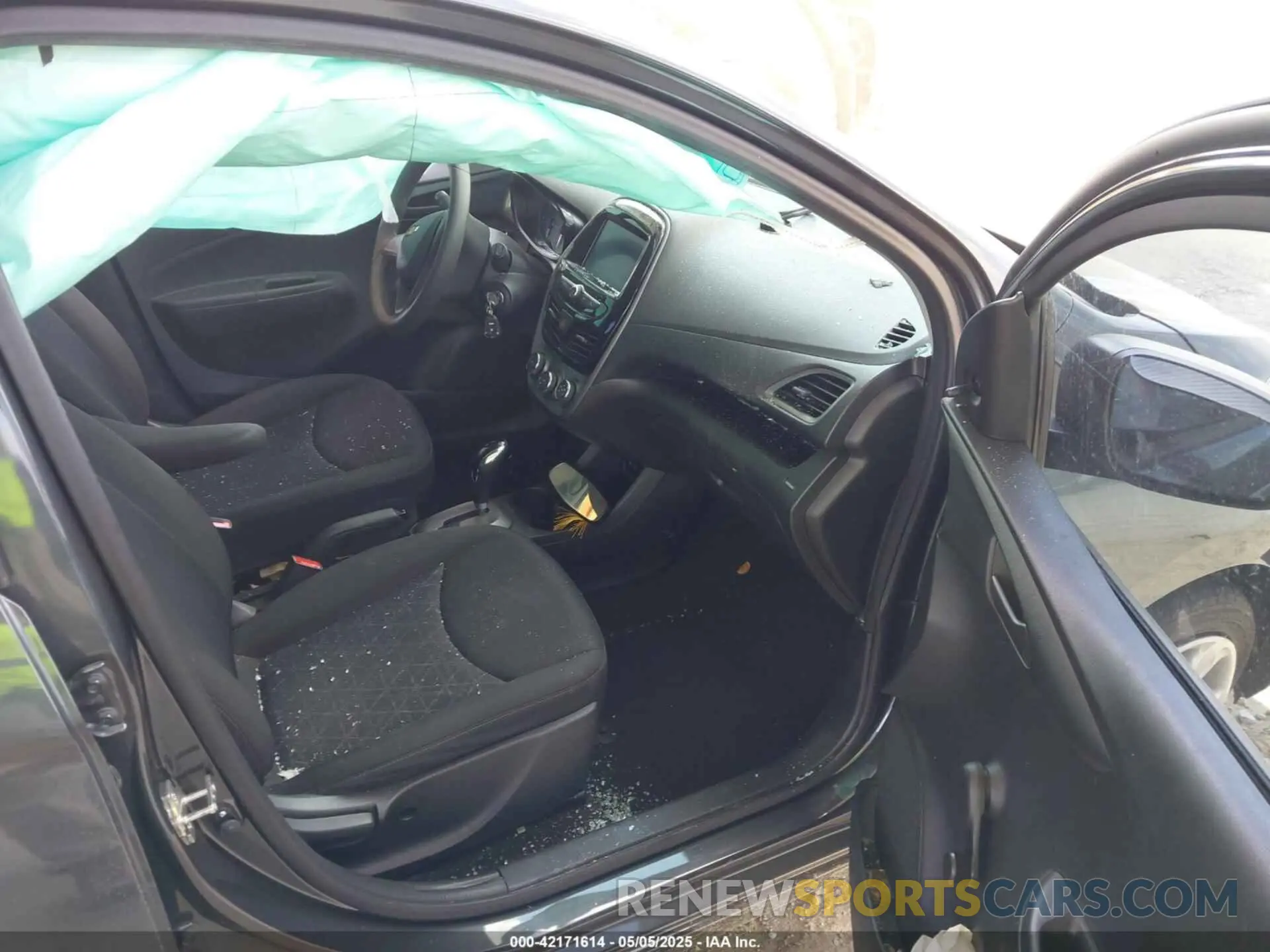 5 Photograph of a damaged car KL8CB6SA4MC718874 CHEVROLET SPARK 2021
