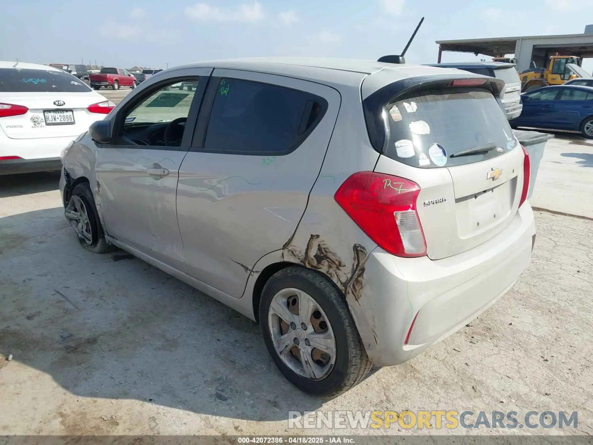 3 Photograph of a damaged car KL8CB6SA4MC742818 CHEVROLET SPARK 2021