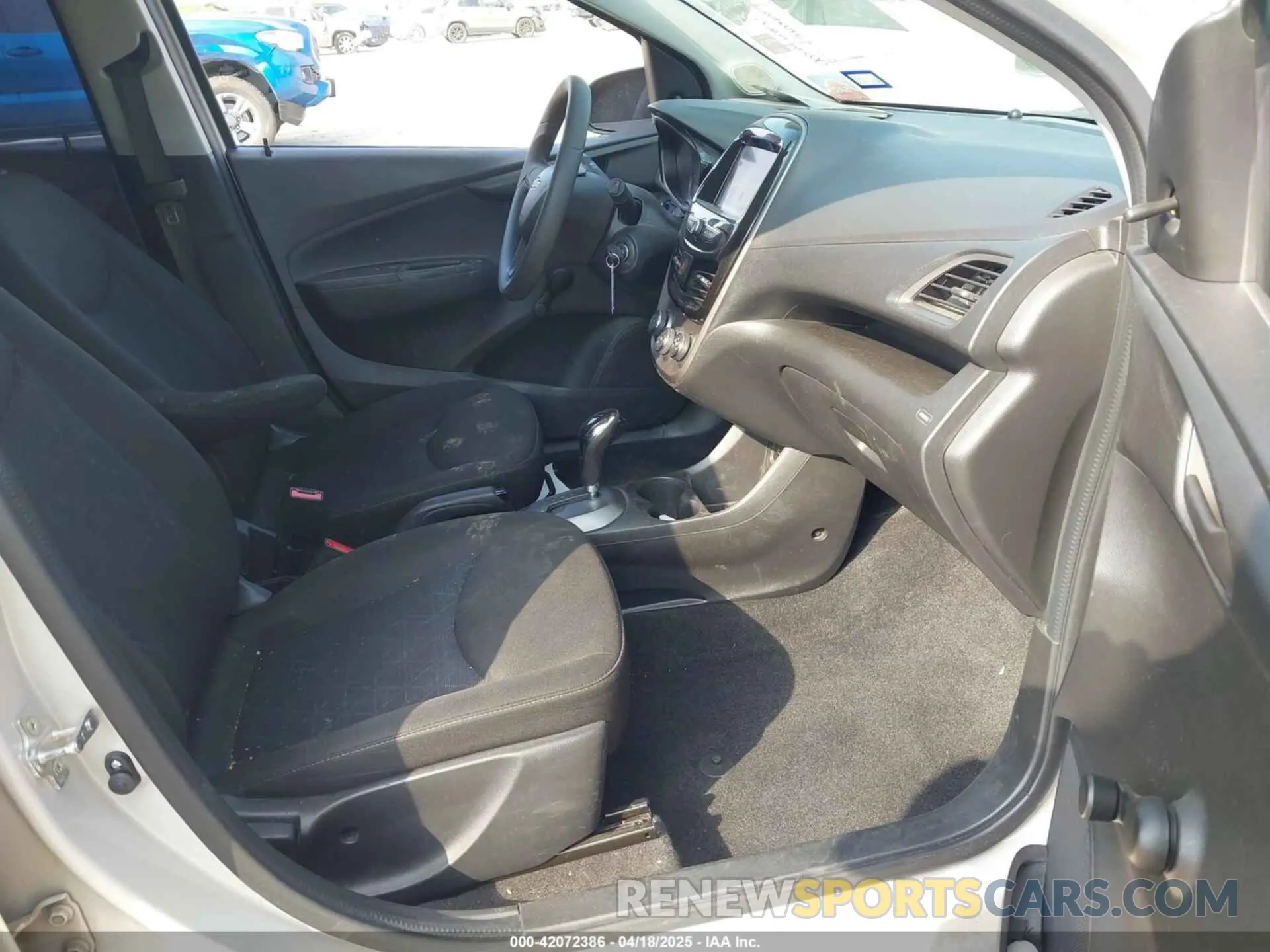 5 Photograph of a damaged car KL8CB6SA4MC742818 CHEVROLET SPARK 2021