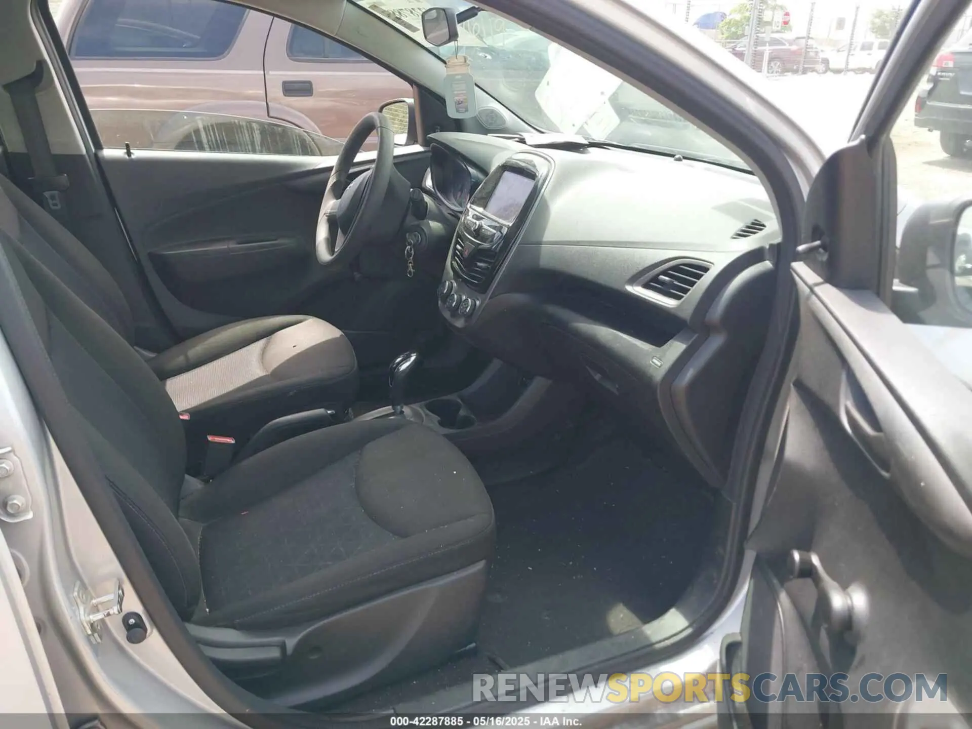 5 Photograph of a damaged car KL8CB6SA5MC712470 CHEVROLET SPARK 2021