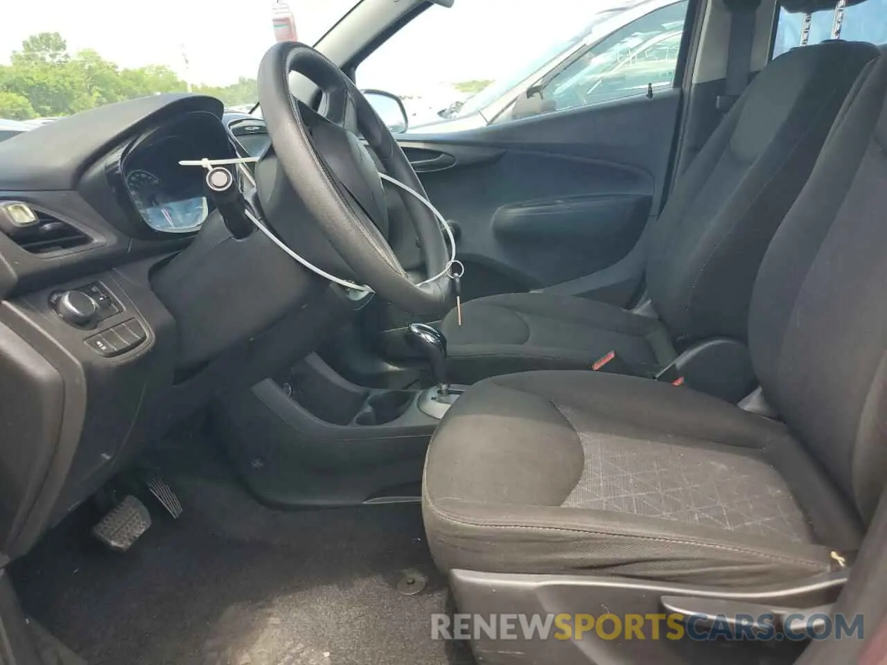 7 Photograph of a damaged car KL8CB6SA6MC700554 CHEVROLET SPARK 2021