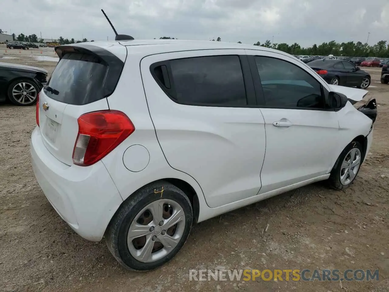 3 Photograph of a damaged car KL8CB6SA6MC708279 CHEVROLET SPARK 2021