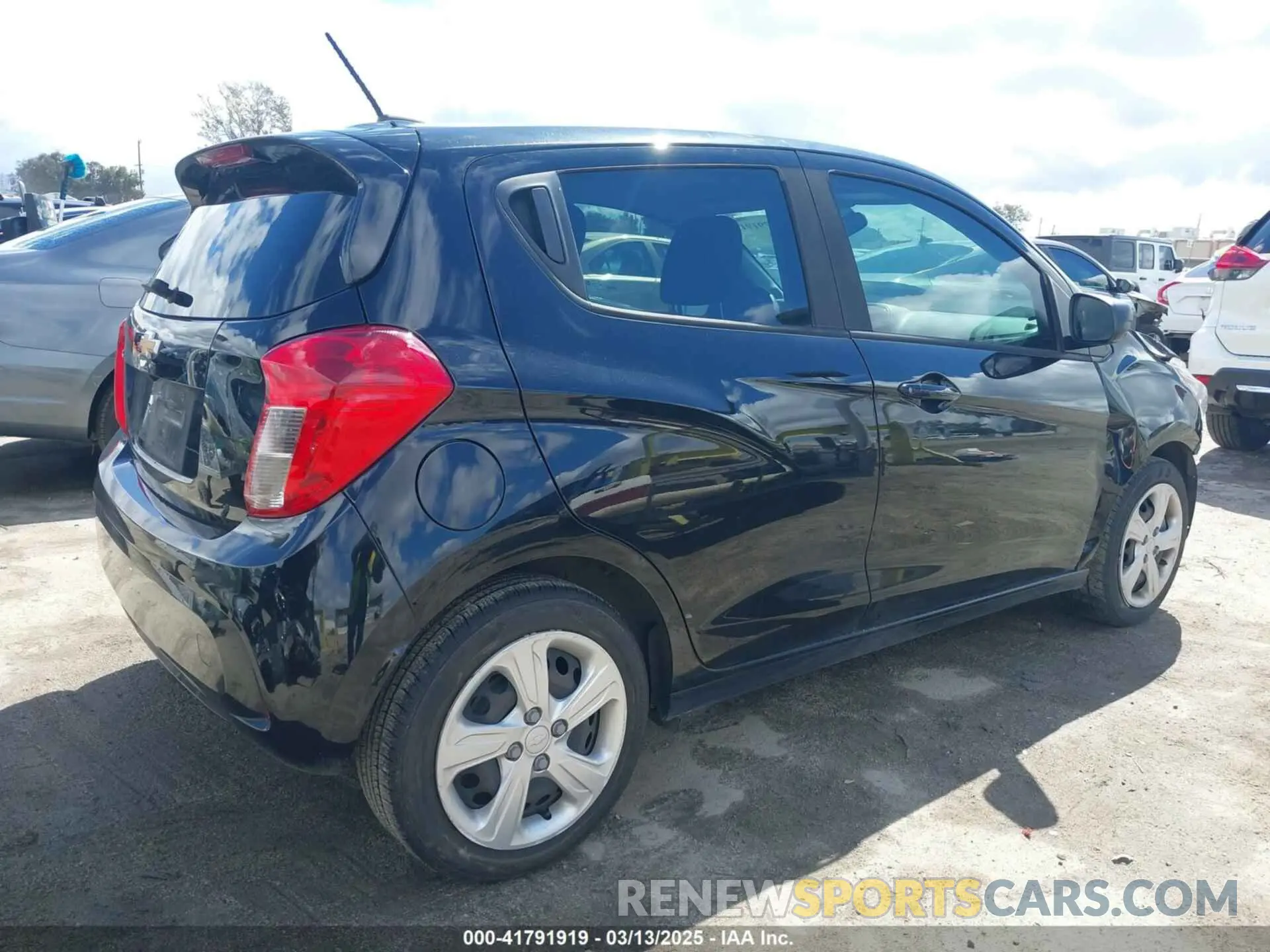 4 Photograph of a damaged car KL8CB6SA6MC715894 CHEVROLET SPARK 2021