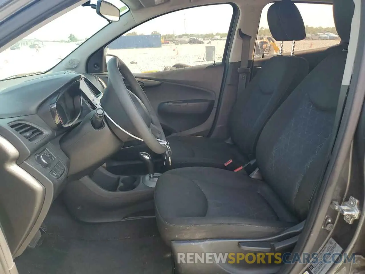 7 Photograph of a damaged car KL8CB6SA7MC735913 CHEVROLET SPARK 2021