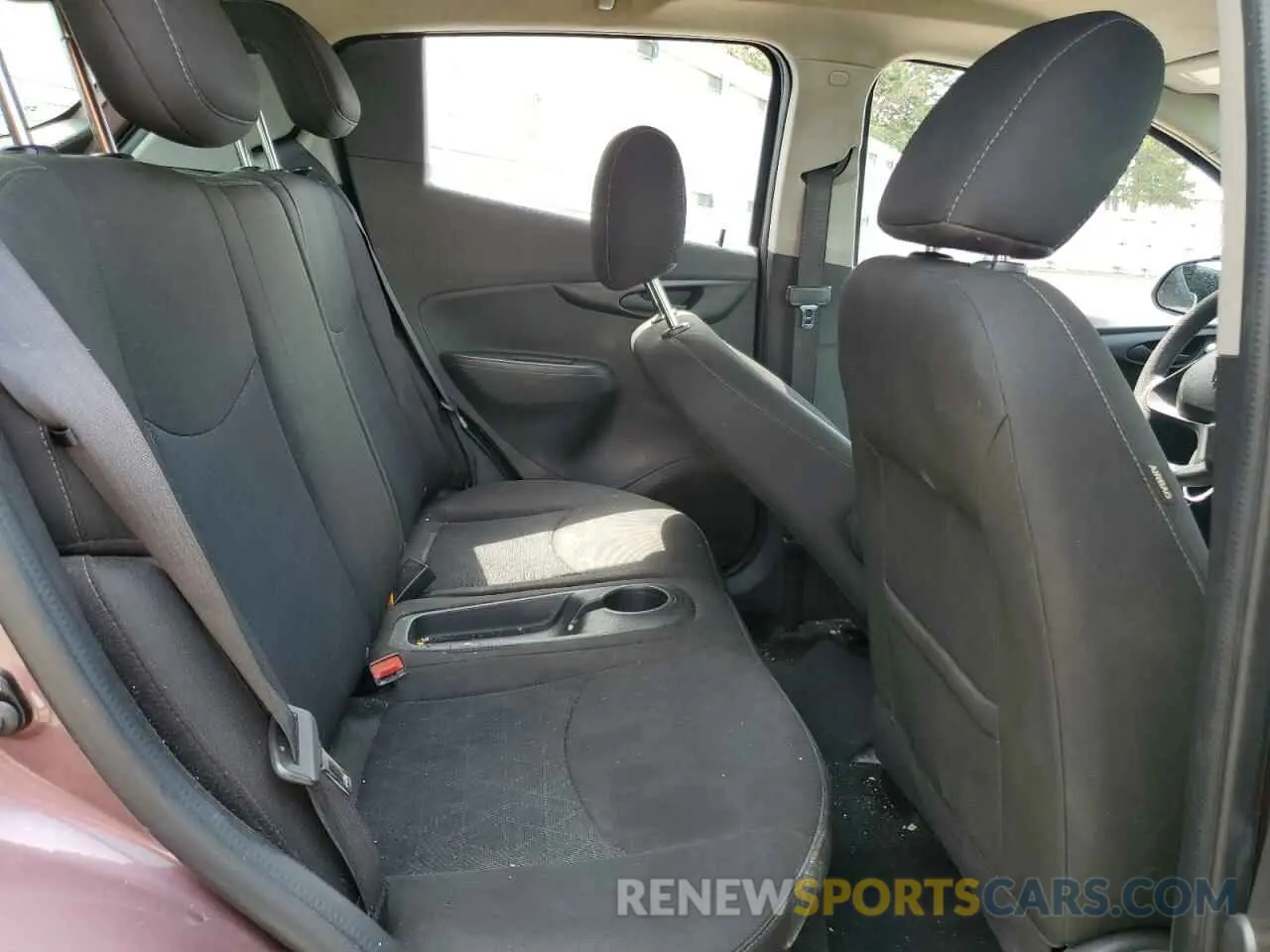 10 Photograph of a damaged car KL8CB6SA9MC712228 CHEVROLET SPARK 2021