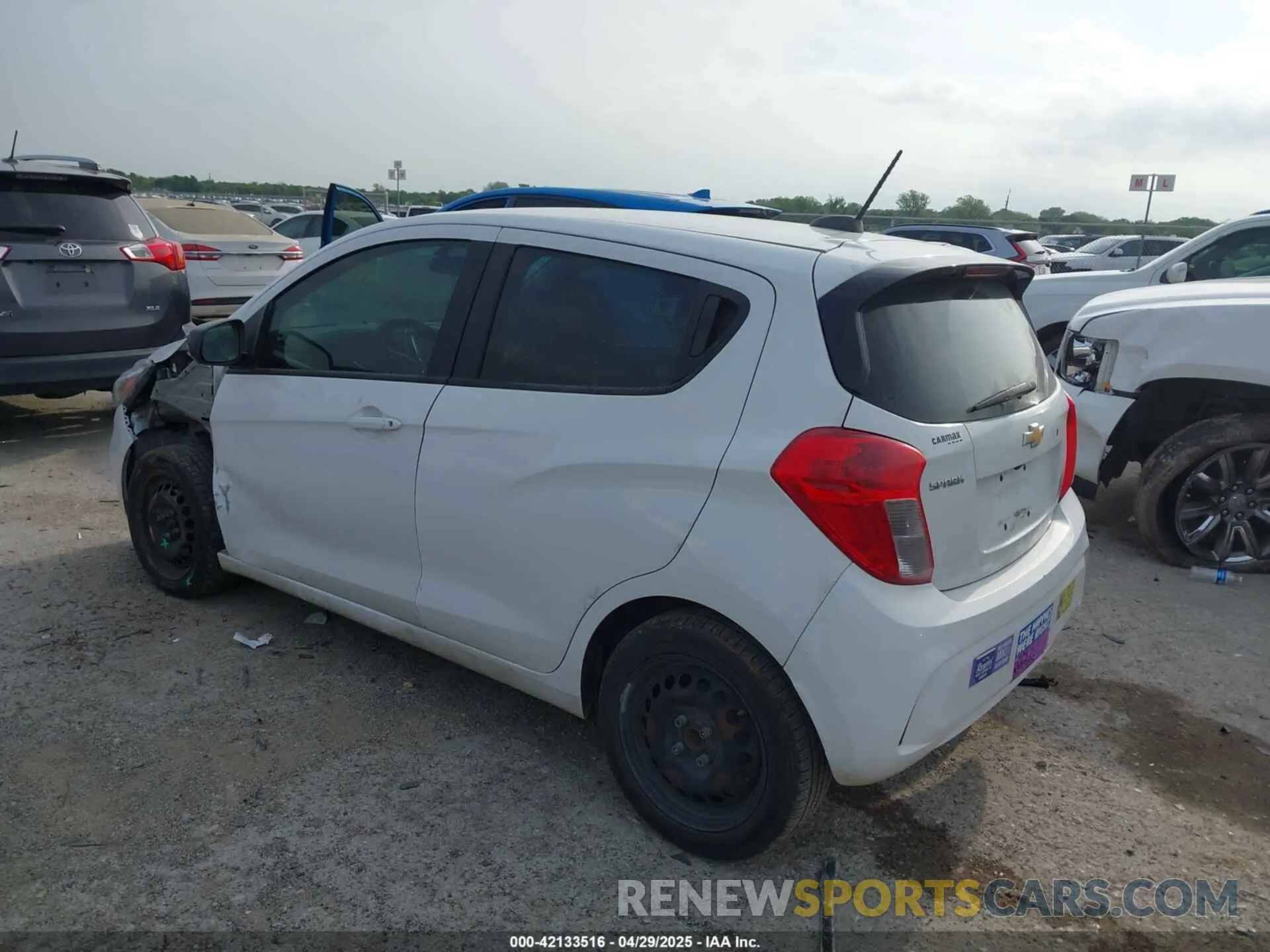 3 Photograph of a damaged car KL8CB6SAXMC715610 CHEVROLET SPARK 2021