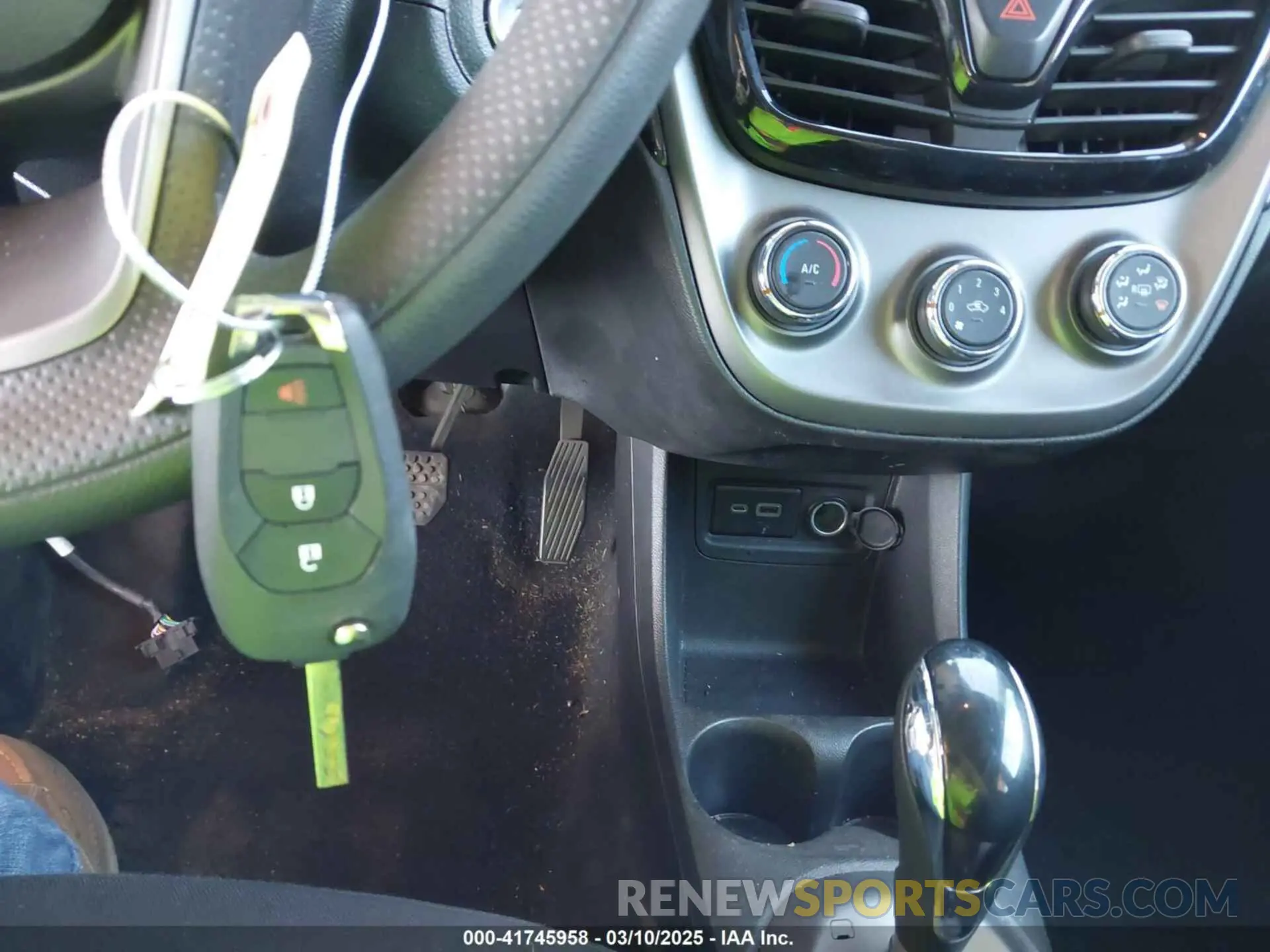 11 Photograph of a damaged car KL8CD6SA0MC216194 CHEVROLET SPARK 2021