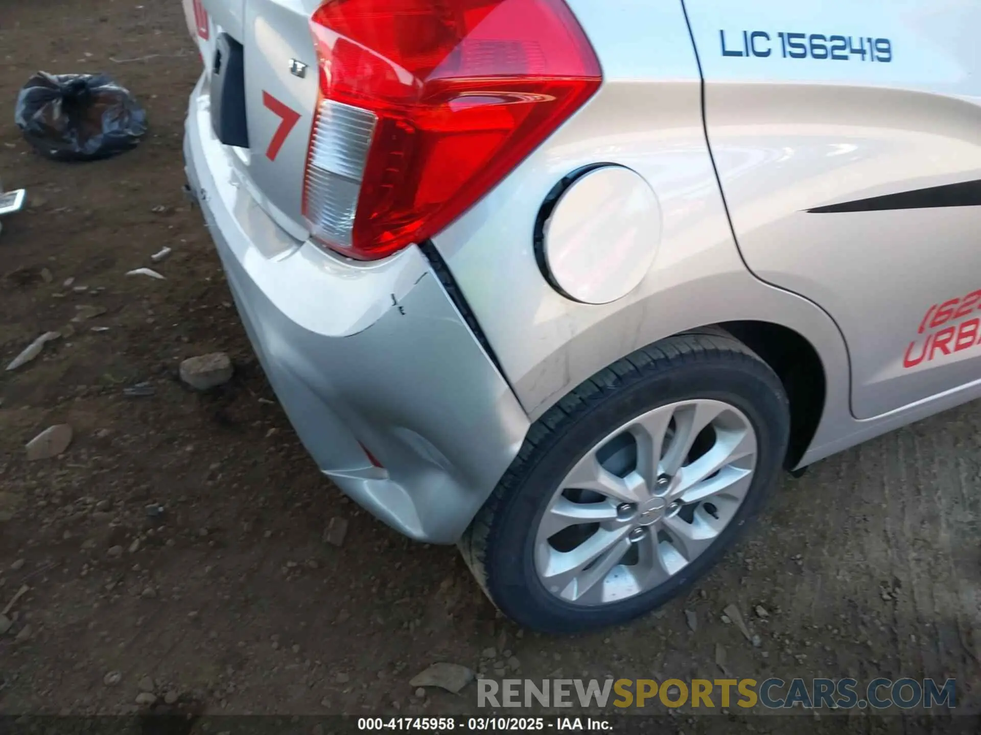 19 Photograph of a damaged car KL8CD6SA0MC216194 CHEVROLET SPARK 2021