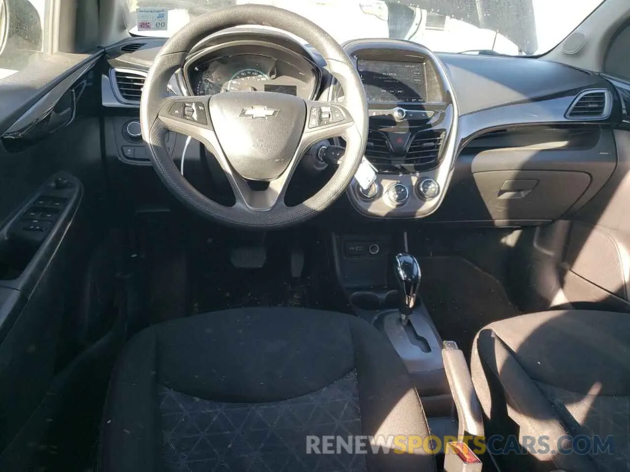 8 Photograph of a damaged car KL8CD6SA0MC736749 CHEVROLET SPARK 2021
