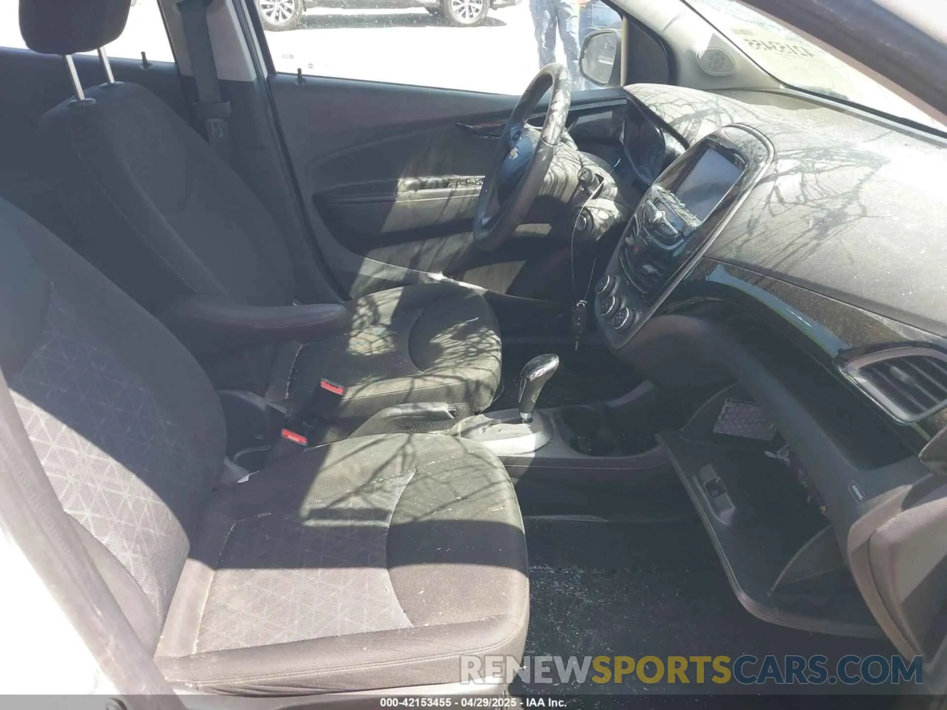 5 Photograph of a damaged car KL8CD6SA0MC741532 CHEVROLET SPARK 2021
