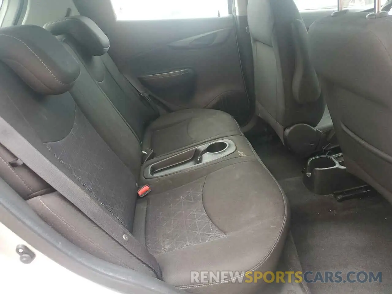 10 Photograph of a damaged car KL8CD6SA0MC745368 CHEVROLET SPARK 2021