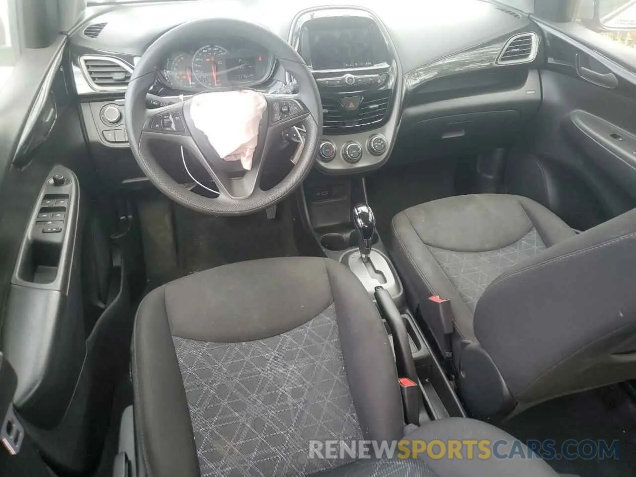 8 Photograph of a damaged car KL8CD6SA0MC745368 CHEVROLET SPARK 2021