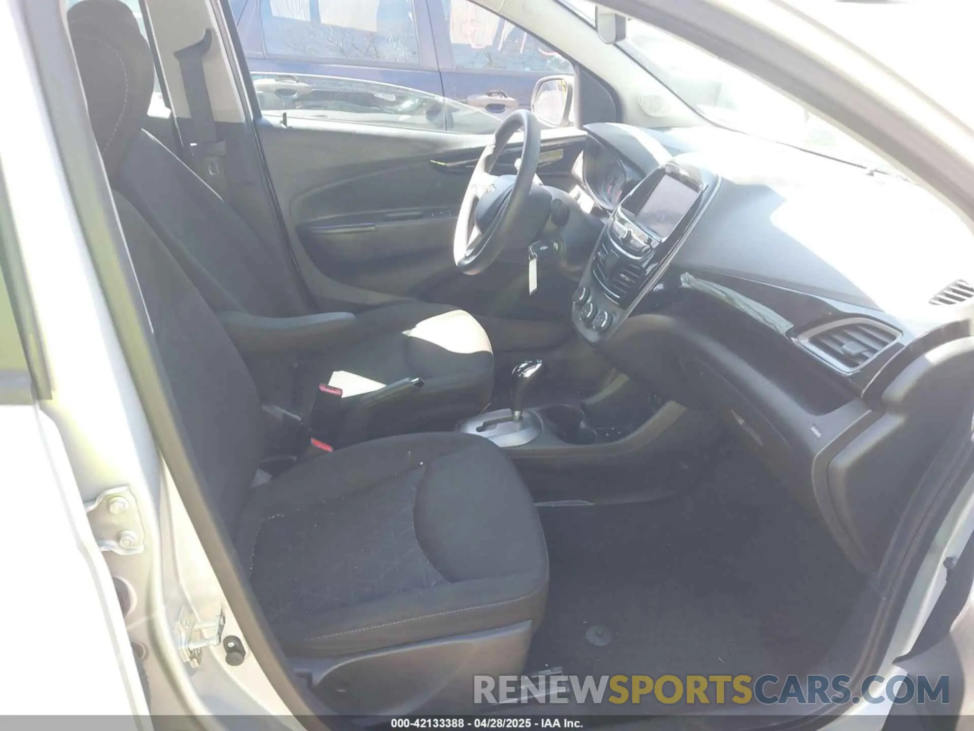 5 Photograph of a damaged car KL8CD6SA1MC726277 CHEVROLET SPARK 2021