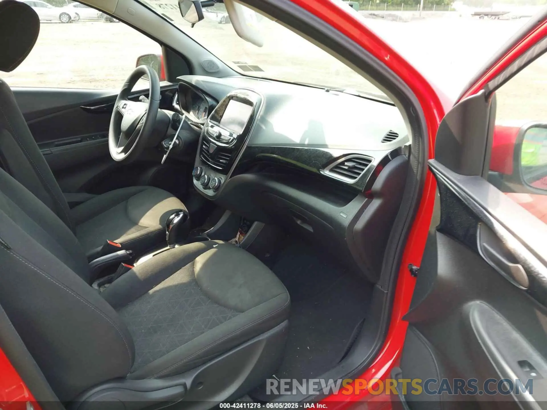 5 Photograph of a damaged car KL8CD6SA1MC746433 CHEVROLET SPARK 2021