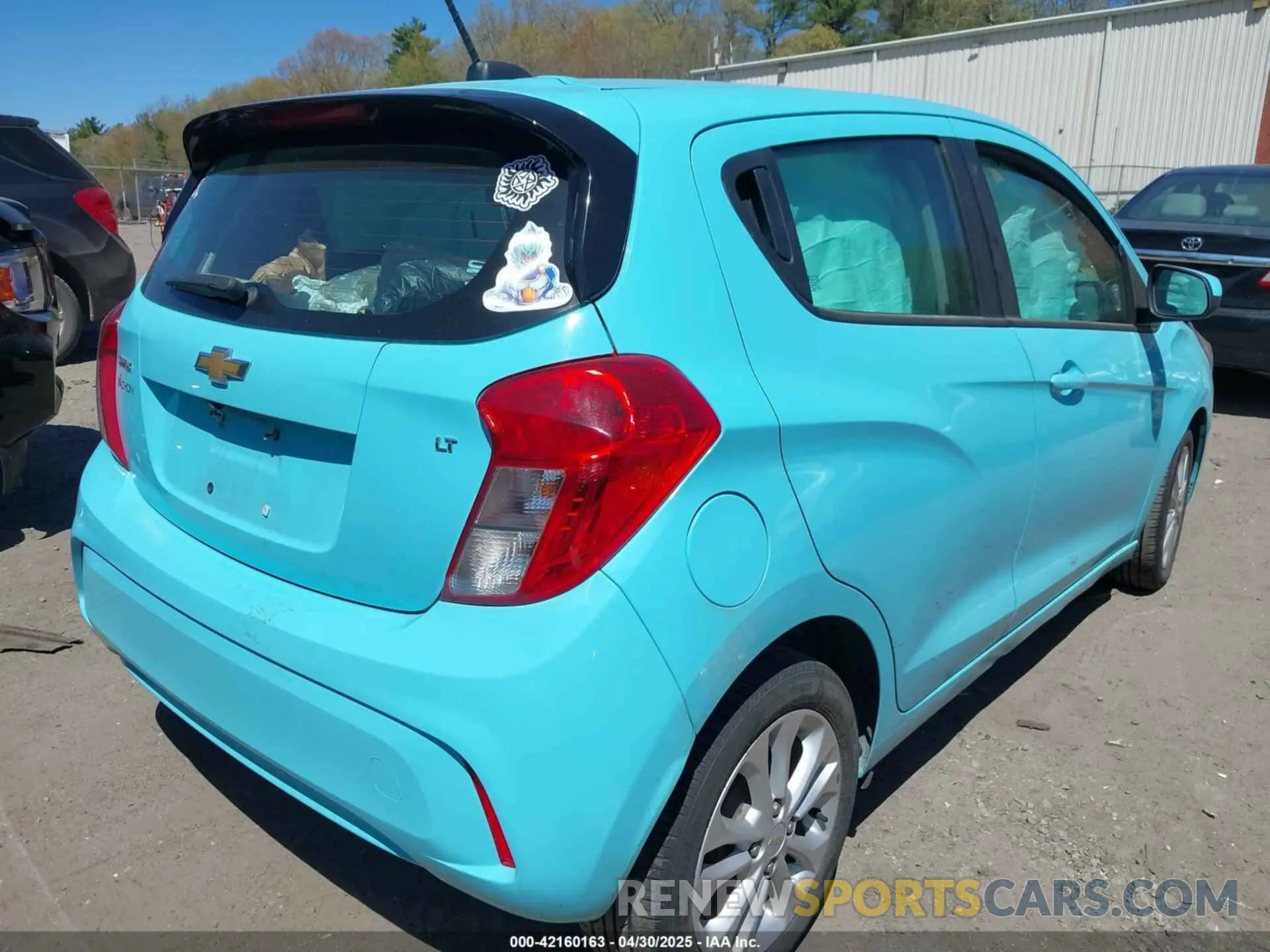 4 Photograph of a damaged car KL8CD6SA2MC725624 CHEVROLET SPARK 2021