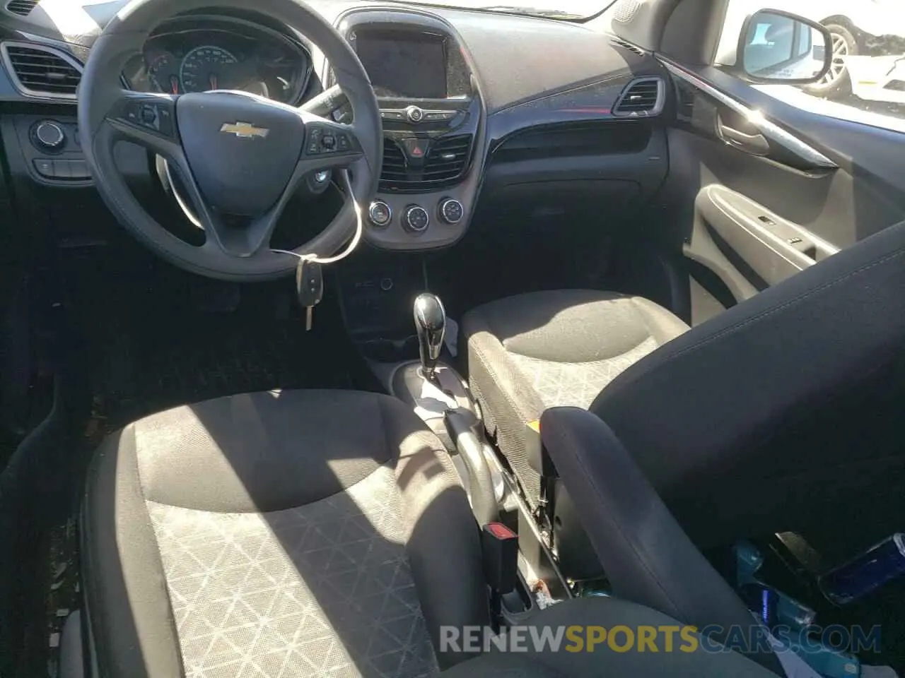 8 Photograph of a damaged car KL8CD6SA3MC719167 CHEVROLET SPARK 2021