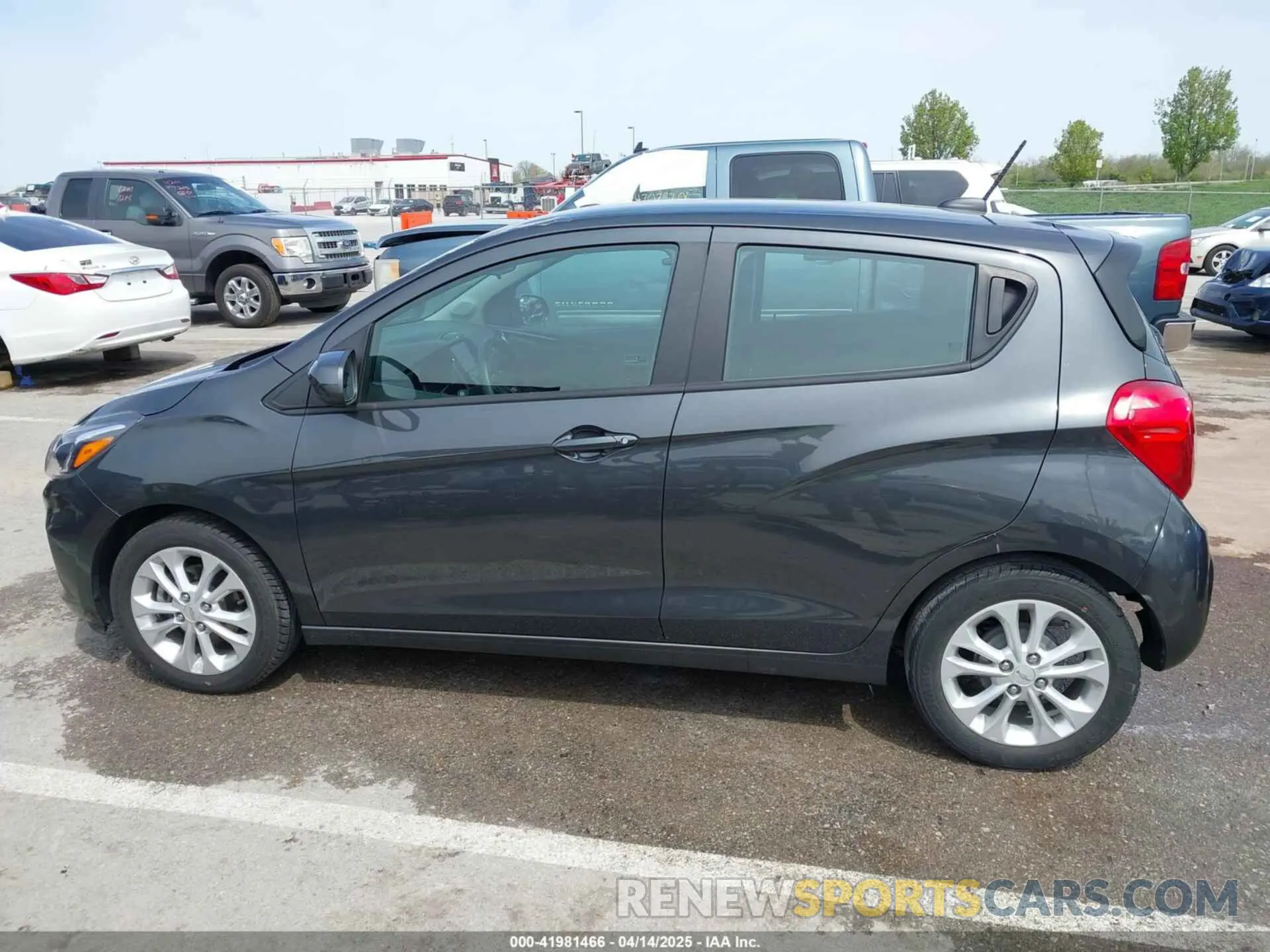 14 Photograph of a damaged car KL8CD6SA4MC216537 CHEVROLET SPARK 2021