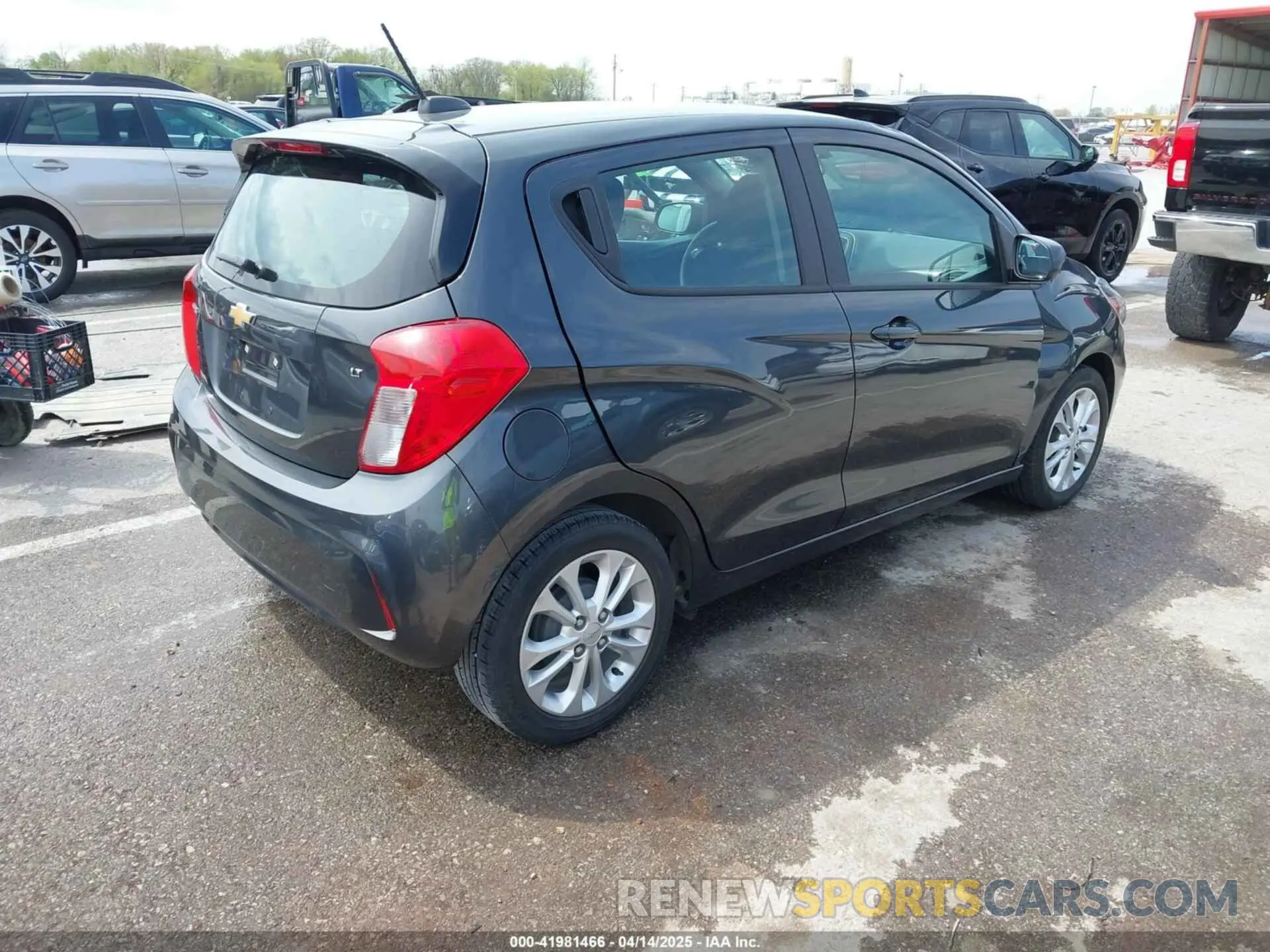 4 Photograph of a damaged car KL8CD6SA4MC216537 CHEVROLET SPARK 2021