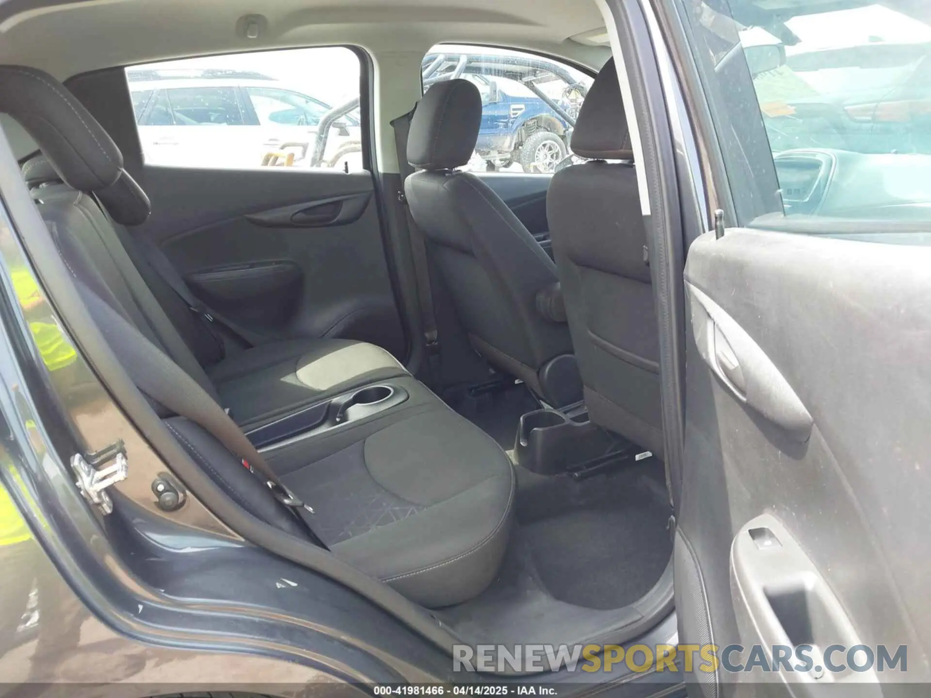 8 Photograph of a damaged car KL8CD6SA4MC216537 CHEVROLET SPARK 2021