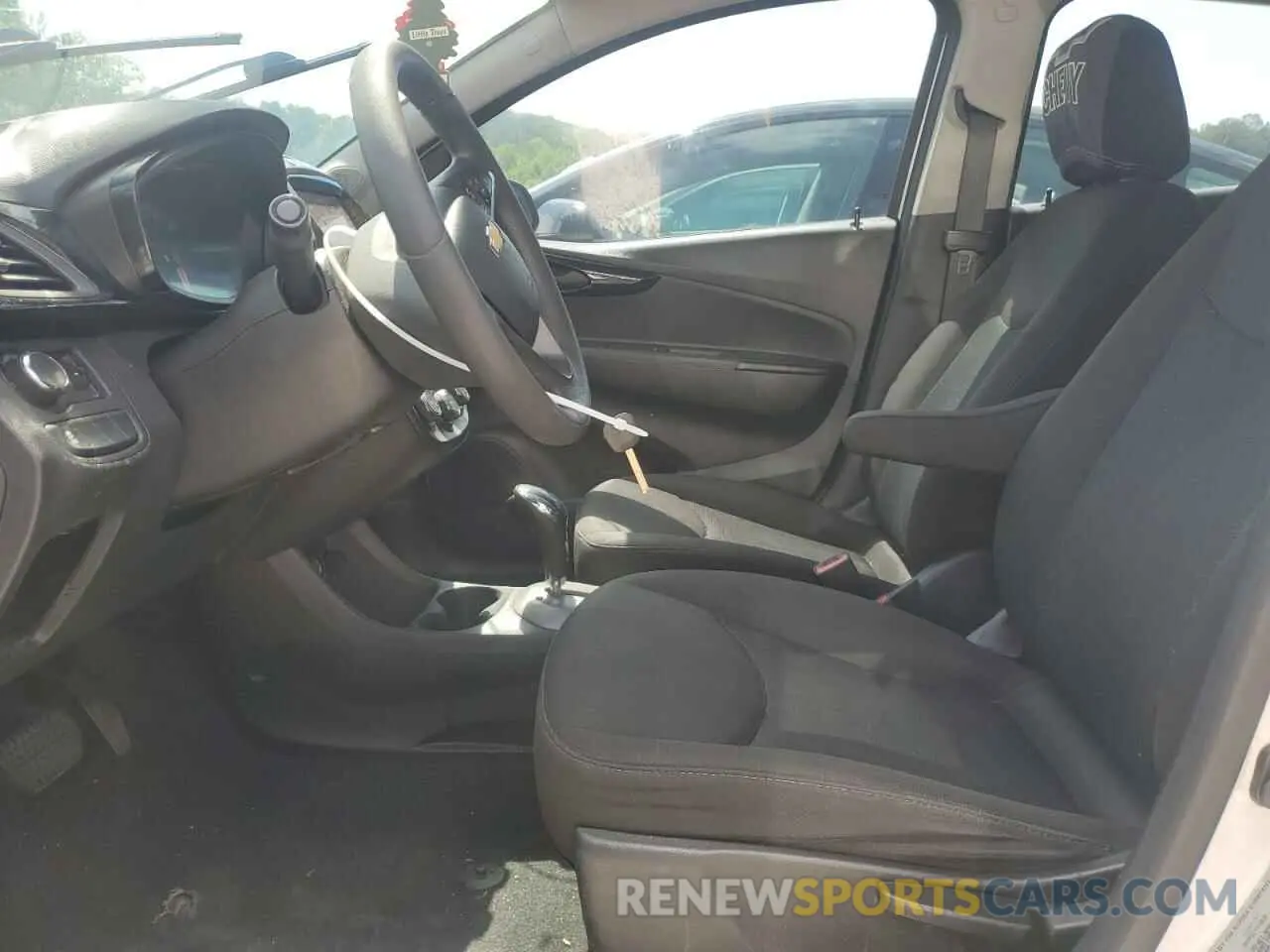 7 Photograph of a damaged car KL8CD6SA4MC223360 CHEVROLET SPARK 2021