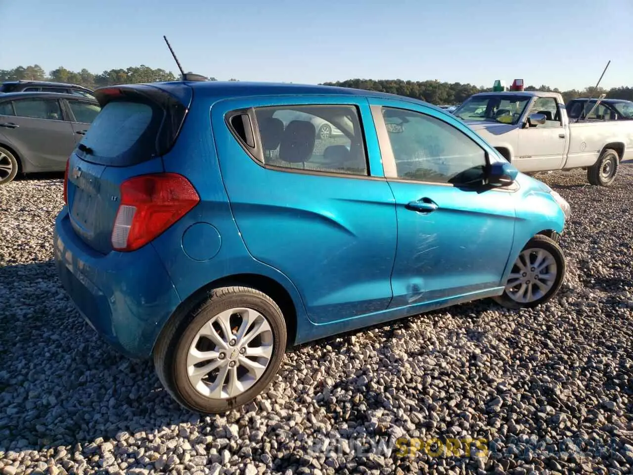 3 Photograph of a damaged car KL8CD6SA4MC743560 CHEVROLET SPARK 2021