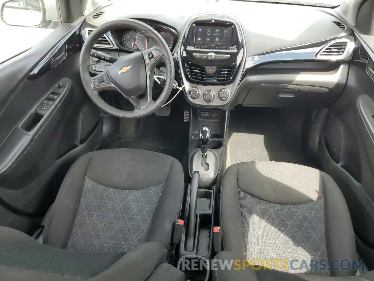 8 Photograph of a damaged car KL8CD6SA5MC717887 CHEVROLET SPARK 2021