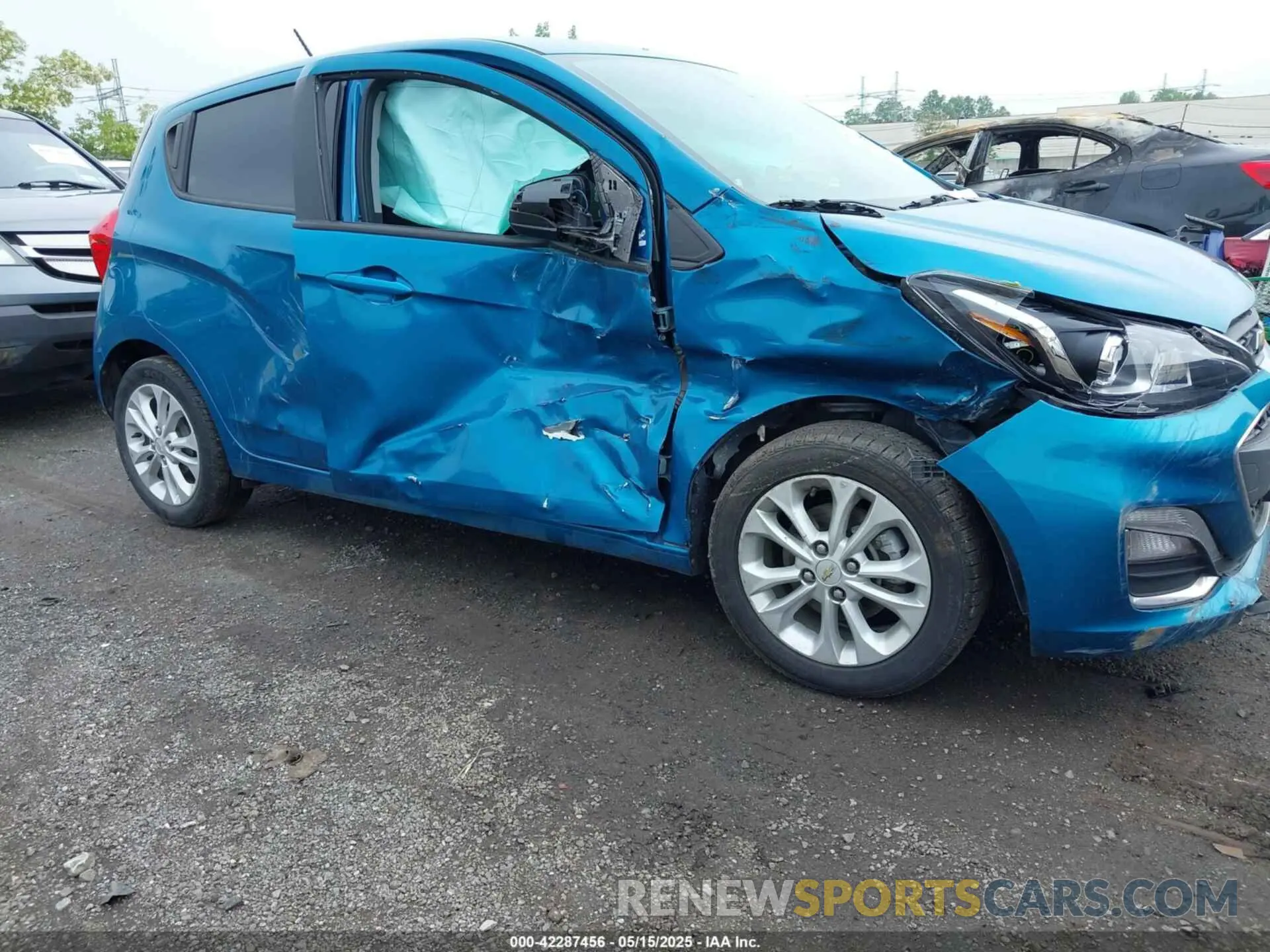 17 Photograph of a damaged car KL8CD6SA6MC703688 CHEVROLET SPARK 2021