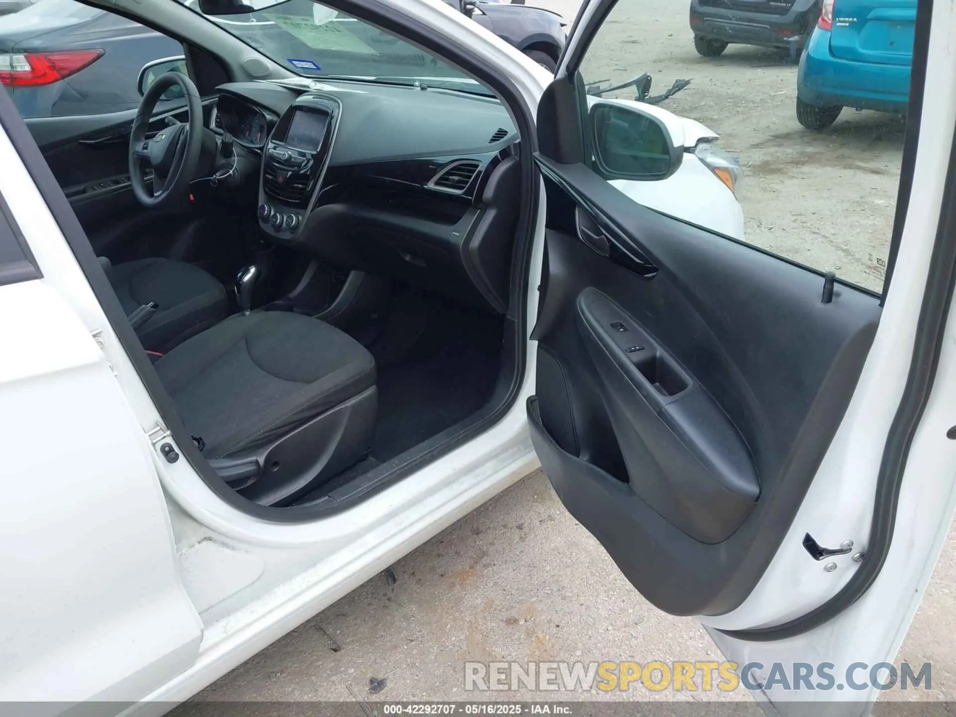 5 Photograph of a damaged car KL8CD6SA6MC730762 CHEVROLET SPARK 2021