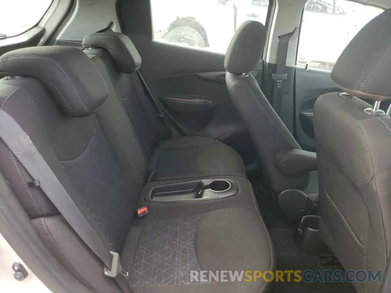 10 Photograph of a damaged car KL8CD6SA6MC749425 CHEVROLET SPARK 2021