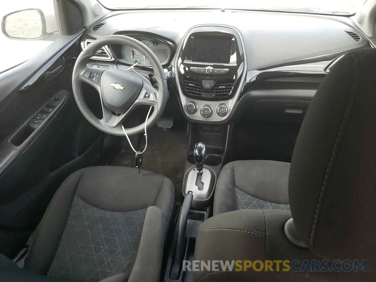 8 Photograph of a damaged car KL8CD6SA6MC749425 CHEVROLET SPARK 2021