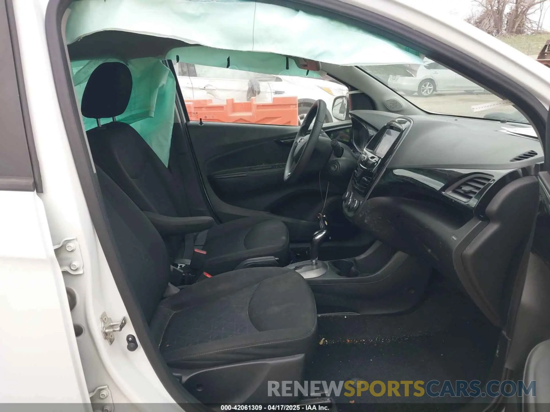 5 Photograph of a damaged car KL8CD6SA7MC721374 CHEVROLET SPARK 2021