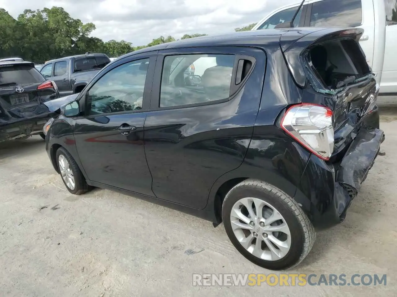 2 Photograph of a damaged car KL8CD6SA7MC736134 CHEVROLET SPARK 2021
