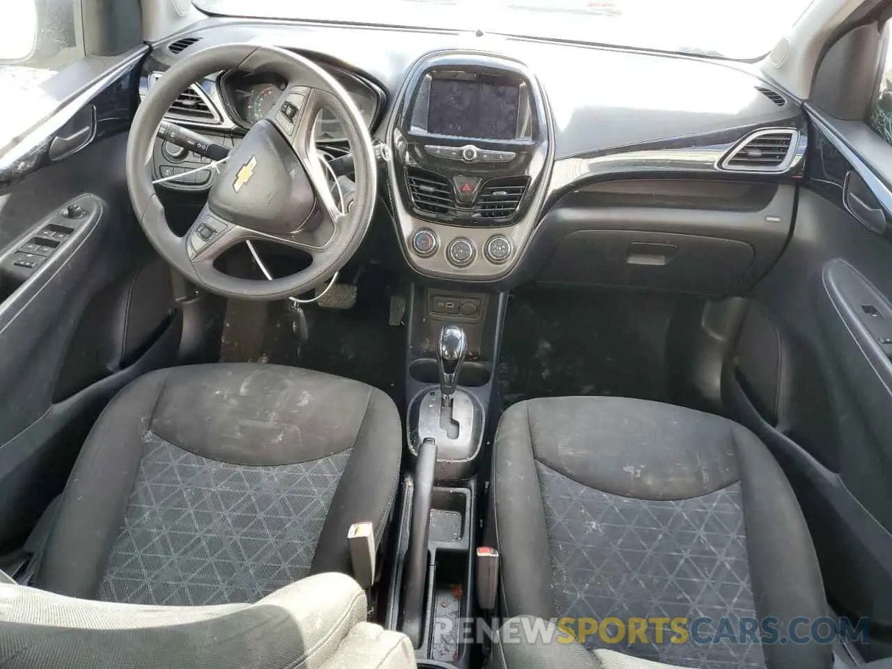 8 Photograph of a damaged car KL8CD6SA8MC728981 CHEVROLET SPARK 2021